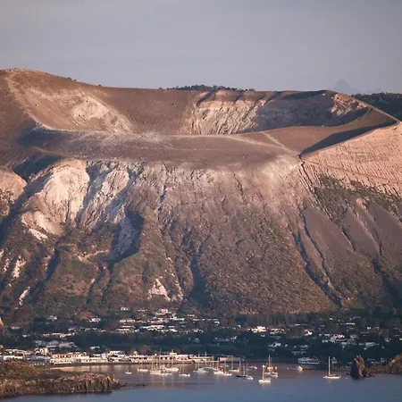 Vakantiehuis Quattrocchi - Giardino E Terrazzi Con Vista Panoramica Sul Mare, Etna E Vulcano