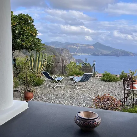 Quattrocchi - Giardino E Terrazzi Con Vista Panoramica Sul Mare, Etna E Vulcano Vakantiehuis