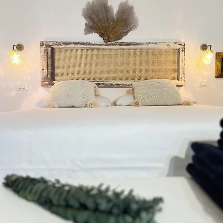 Quattrocchi - Giardino E Terrazzi Con Vista Panoramica Sul Mare, Etna E Vulcano Vakantiehuis